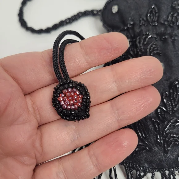 Small black beaded purse - Picture 6 of 8